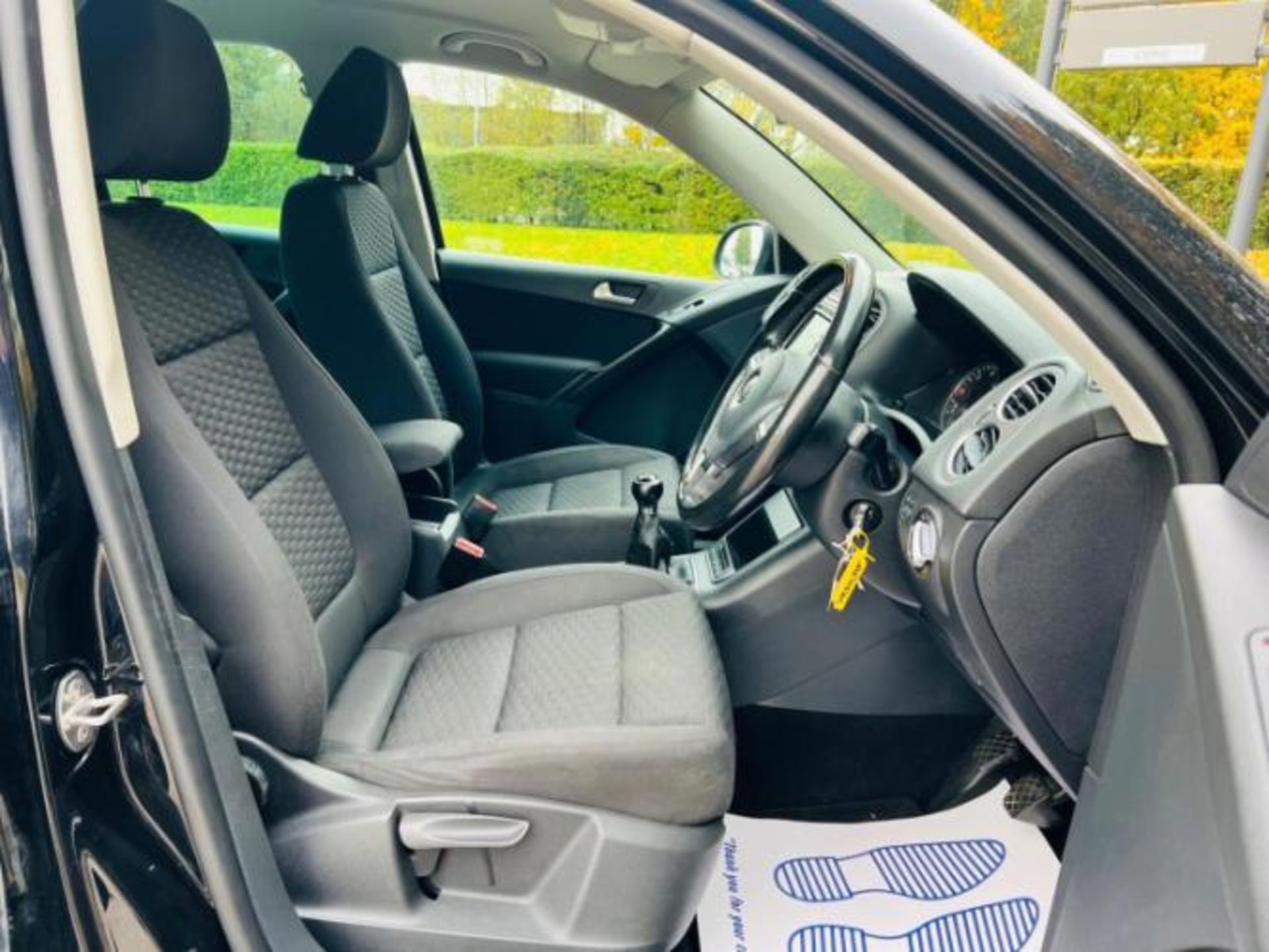 2011 VOLKSWAGEN TIGUAN 2.0 TDI BLUEMOTION TECH MATCH 2WD (S/S) 5DR >>--NO VAT ON HAMMER--<< - Image 27 of 33