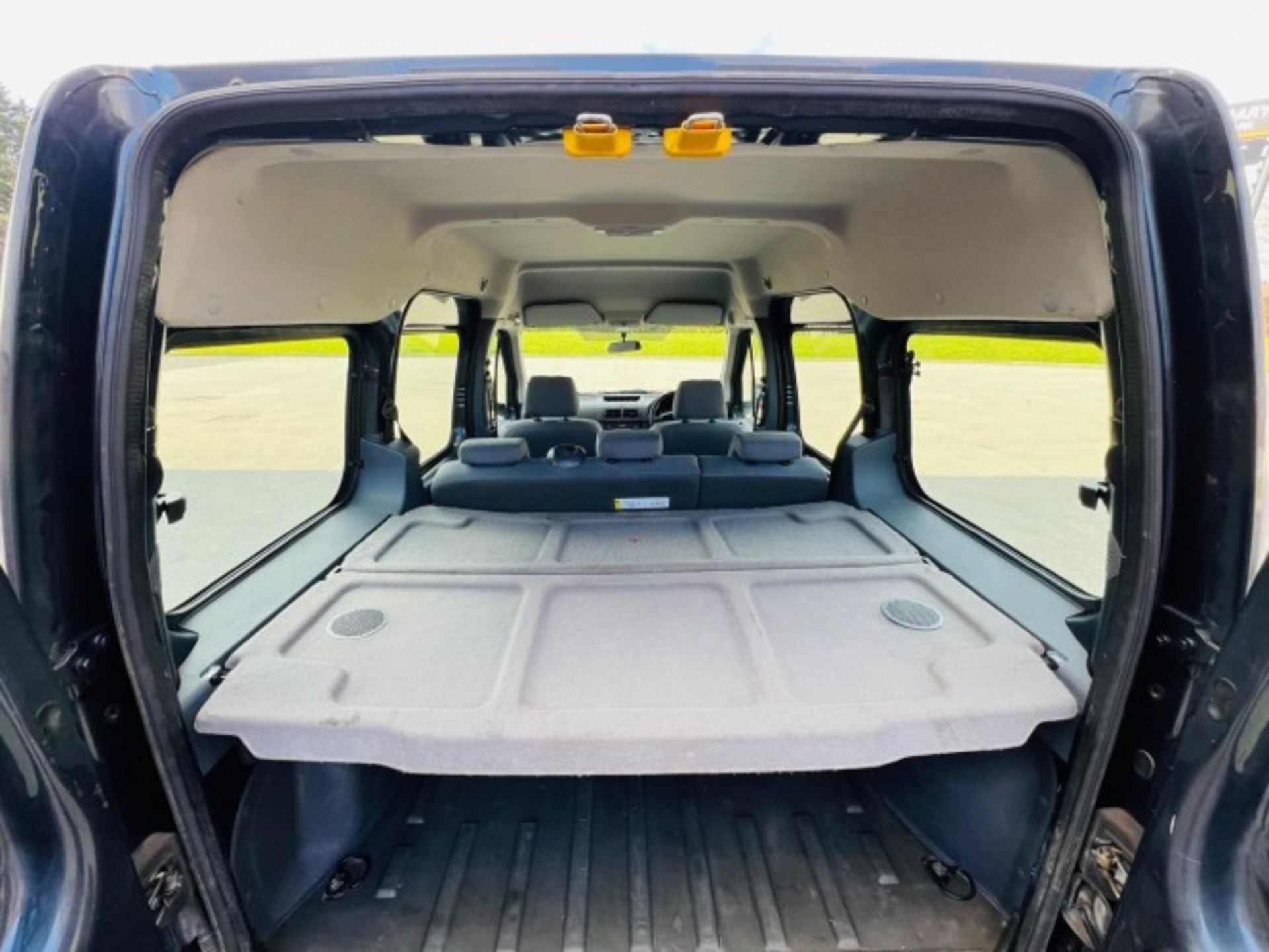 FORD TOURNEO CONNECT 1.8 TDCI T230 90 – 90K MILES >>--NO VAT ON HAMMER--<< - Image 27 of 39