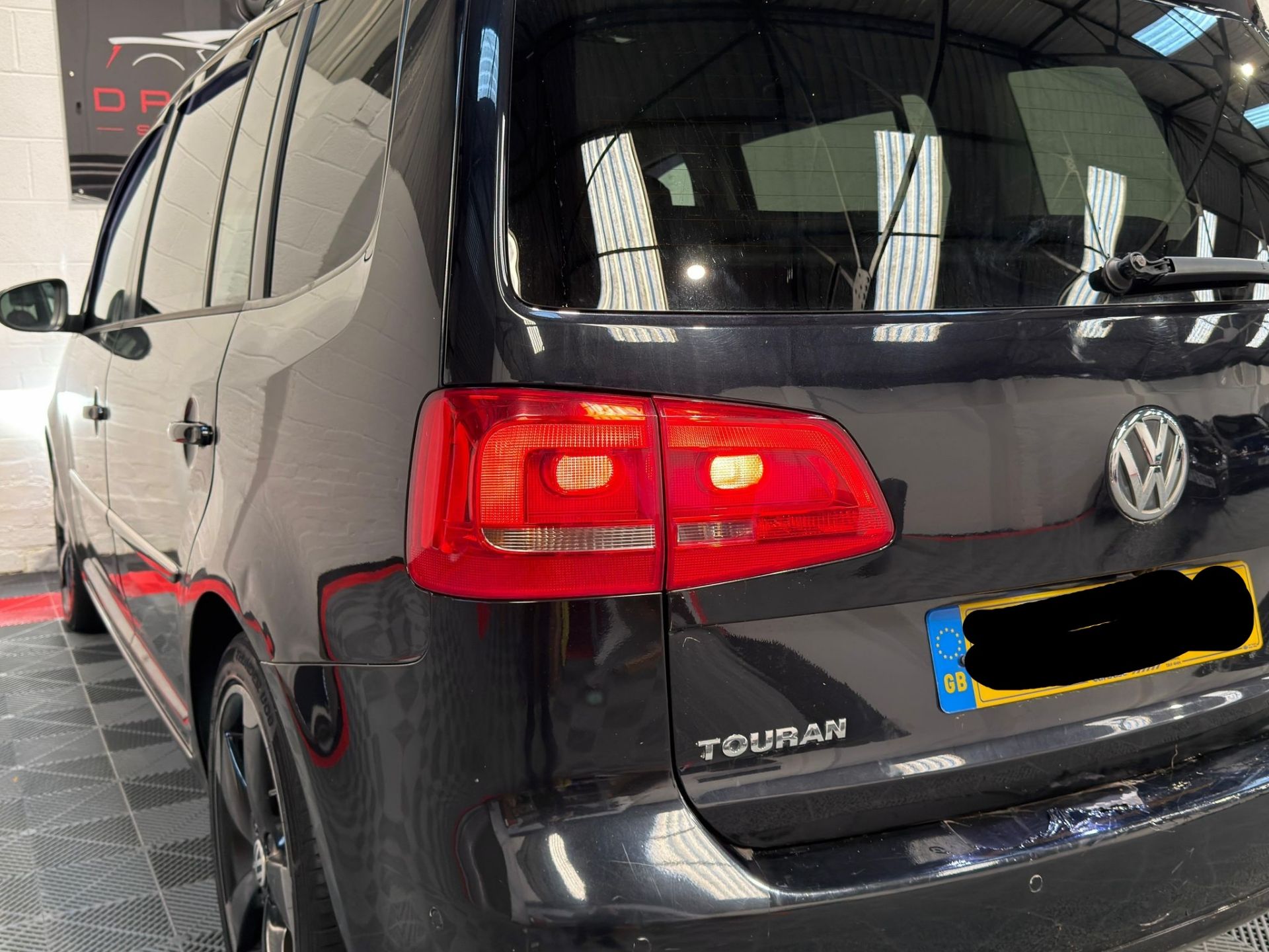 2013 VOLKSWAGEN TOURAN 2.0 TDI BLUEMOTION TECH SPORT DSG >>--NO VAT ON HAMMER--<< - Image 28 of 39