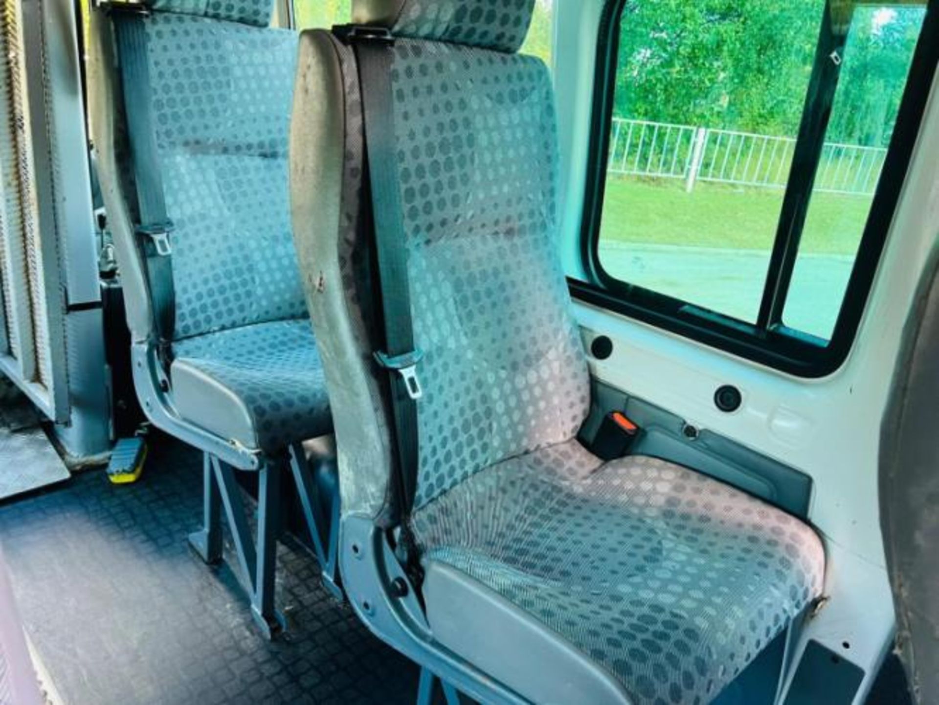 2011 FORD TRANSIT 2.4 TDCI 350 DURATORQ RWD L3 H2 MINIBUS >>--NO VAT ON HAMMER--<< - Image 20 of 46