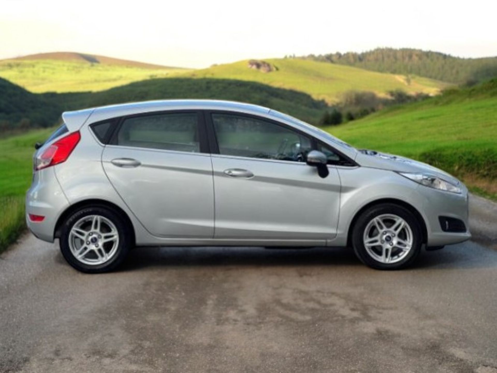 **(ONLY 62K MILEAGE)** FORD FIESTA 1.0T ECOBOOST ZETEC (S/S) 5DR>>--NO VAT ON HAMMER--<< - Image 9 of 35