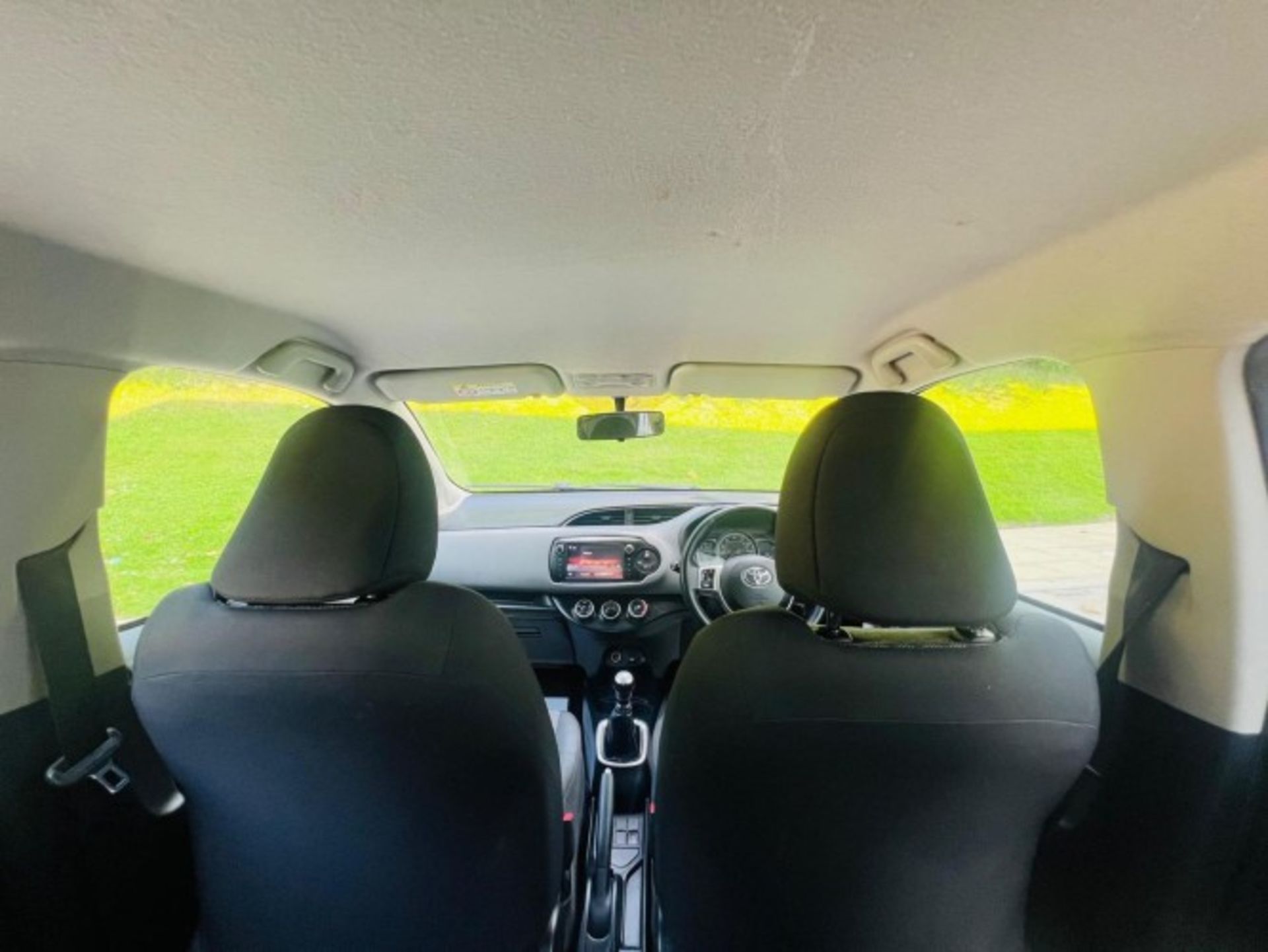 **(ONLY 100K MILEAGE)** 2015 TOYOTA YARIS 1.4 D-4D ICON – 5DR HATCHBACK>>--NO VAT ON HAMMER--<< - Image 30 of 38