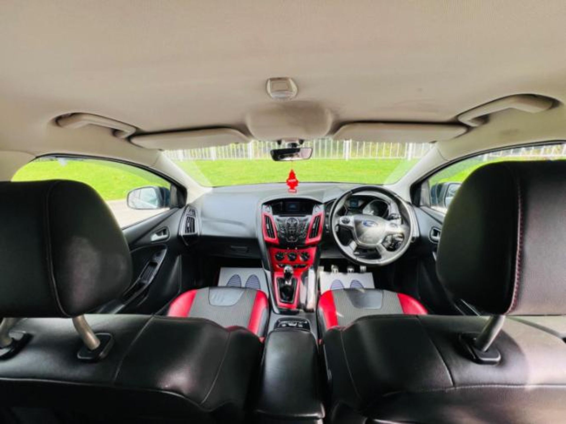 2012 FORD FOCUS 1.6T ECOBOOST ZETEC S (S/S) 5DR HATCHBACK>>--NO VAT ON HAMMER--<< - Image 29 of 40