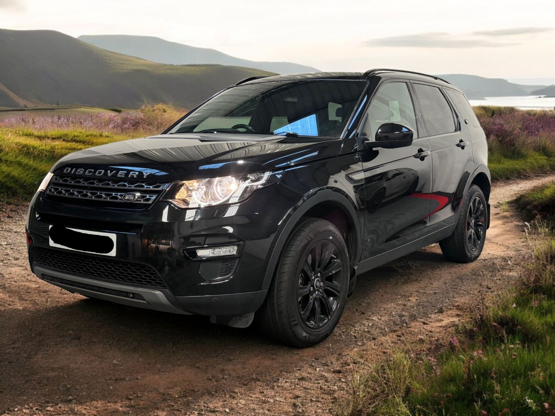 2016 LAND ROVER DISCOVERY SPORT 2.0 TD4 SE TECH AUTO 4WD – 7 SEATER >>--NO VAT ON HAMMER--<< - Image 9 of 31
