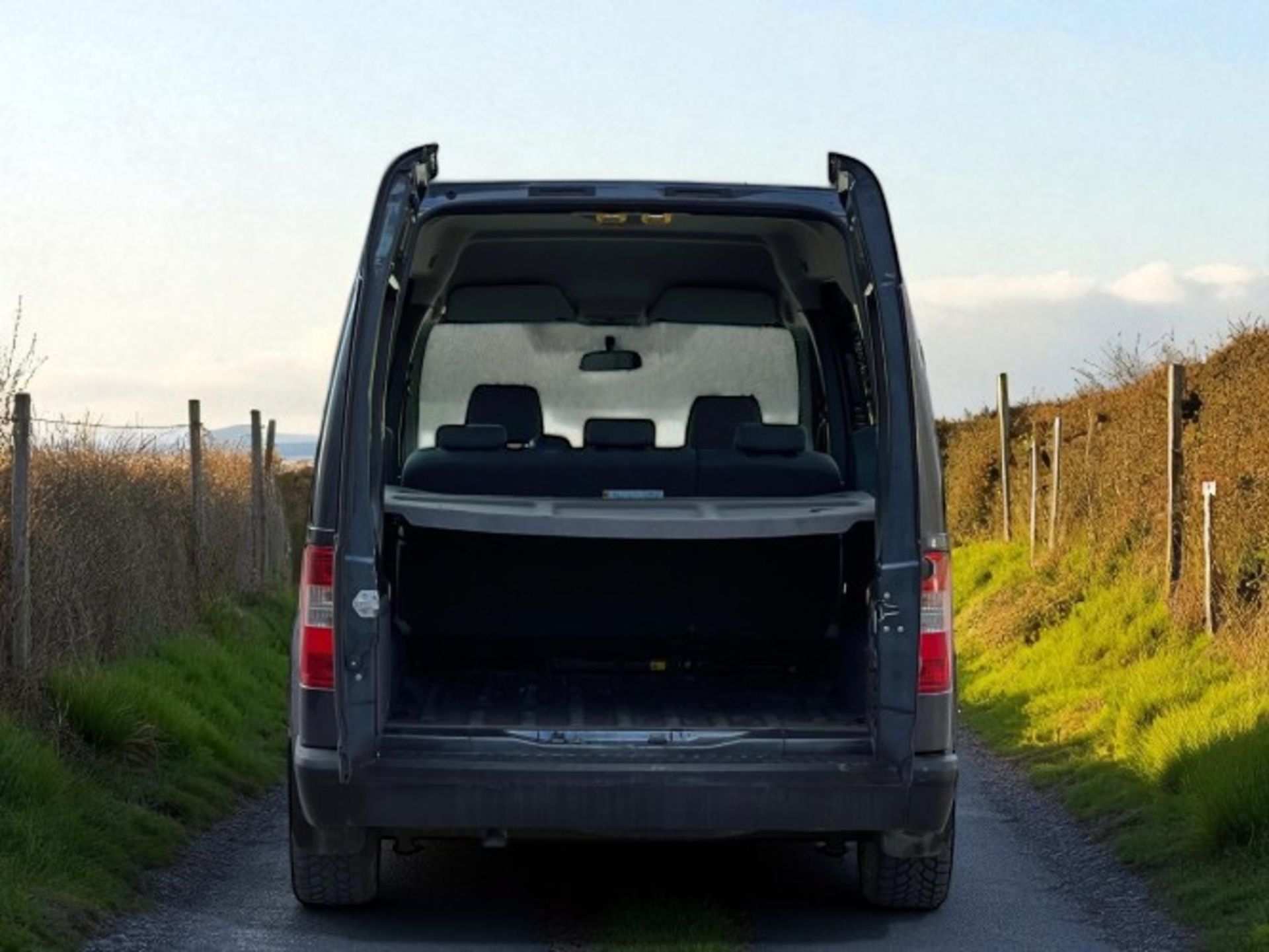 FORD TOURNEO CONNECT 1.8 TDCI T230 90 – 90K MILES >>--NO VAT ON HAMMER--<< - Image 10 of 39