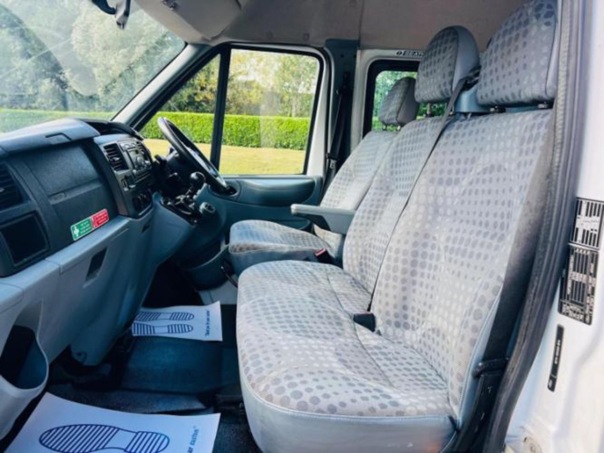 2011 FORD TRANSIT 2.4 TDCI 350 DURATORQ RWD L3 H2 MINIBUS >>--NO VAT ON HAMMER--<< - Image 21 of 46