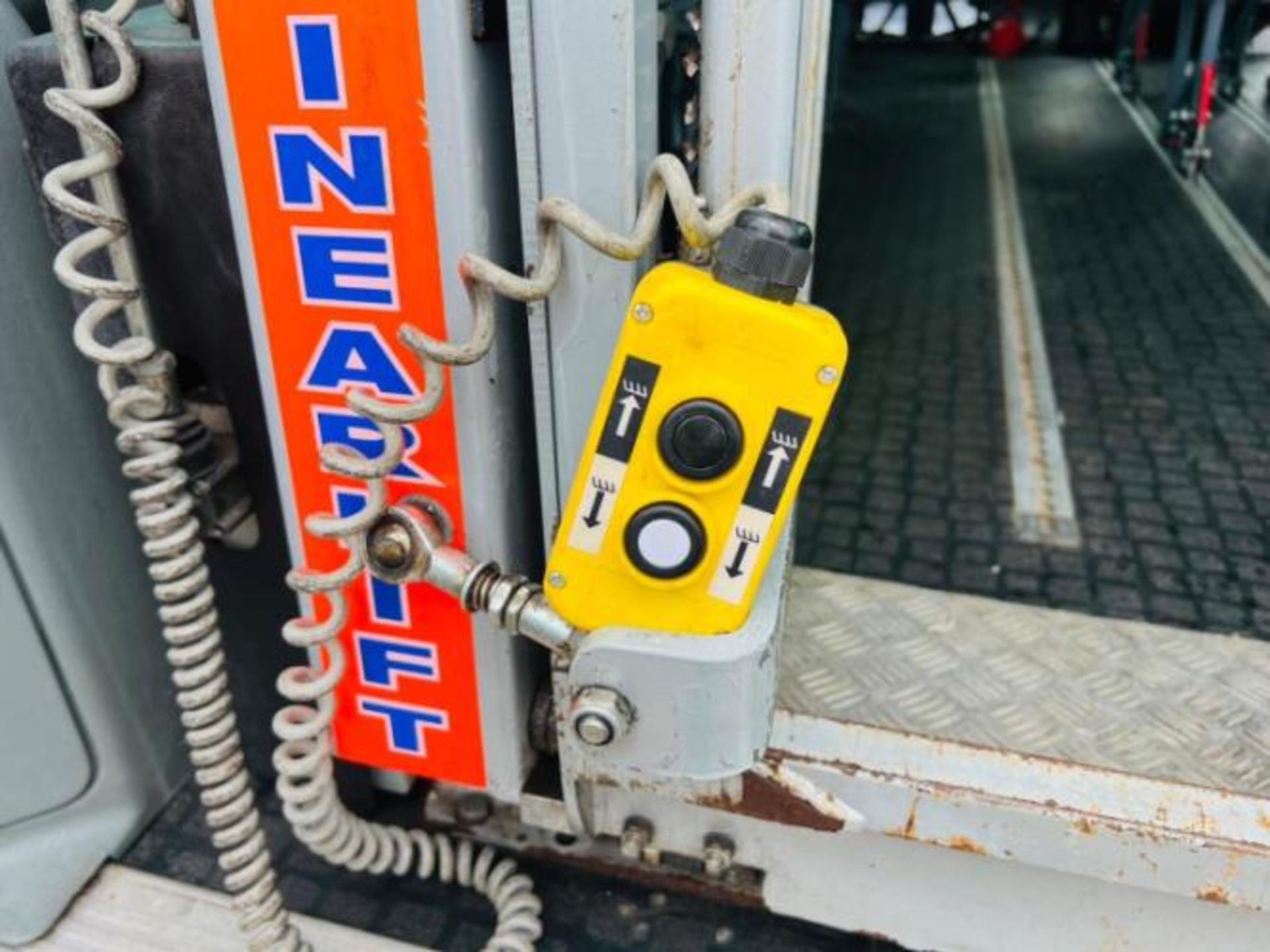 2011 FORD TRANSIT 2.4 TDCI 350 DURATORQ RWD L3 H2 MINIBUS >>--NO VAT ON HAMMER--<< - Image 38 of 46