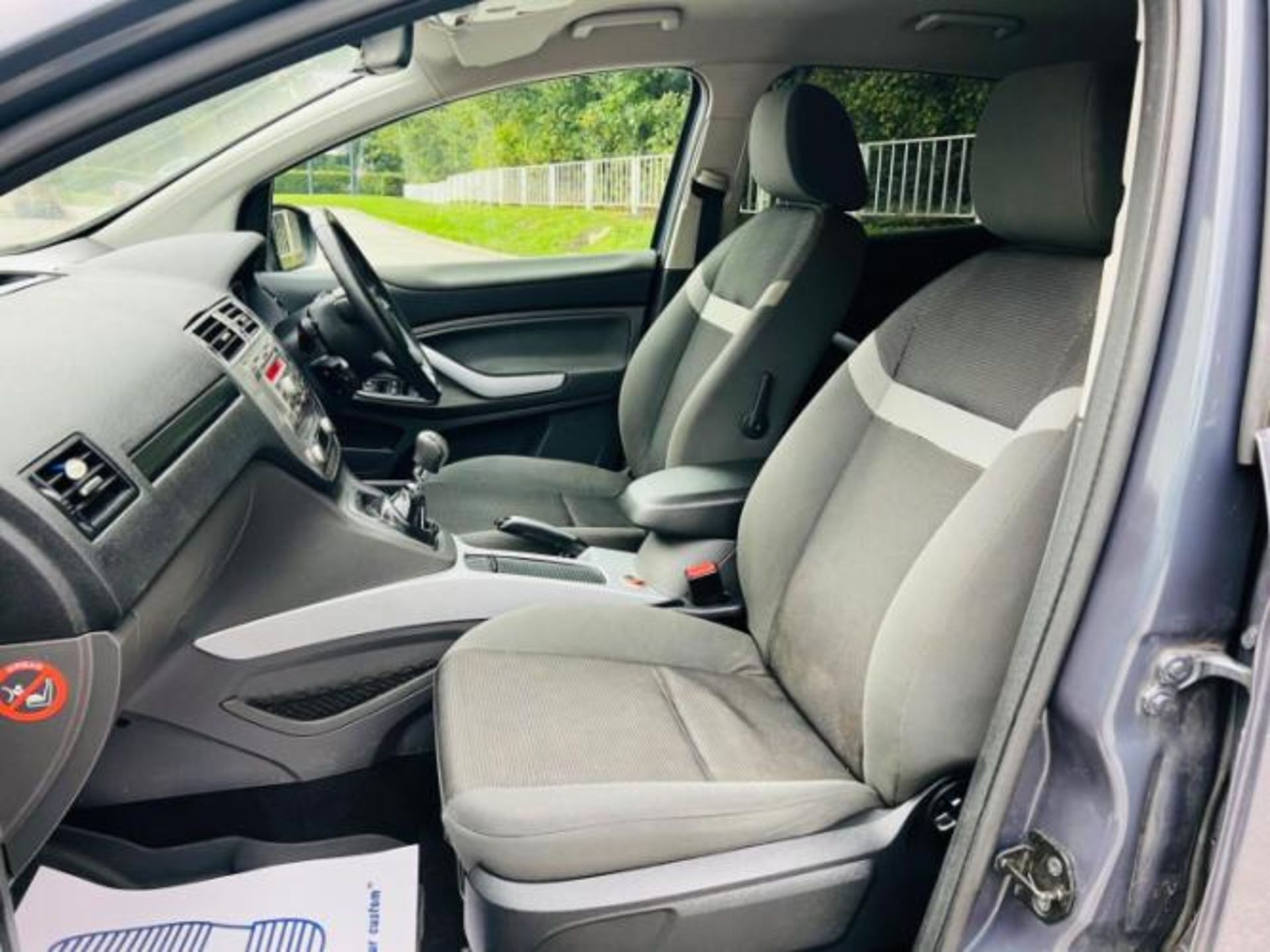 2010 FORD KUGA 2.0 TDCI ZETEC 2WD 5DR >>--NO VAT ON HAMMER--<< - Image 32 of 38