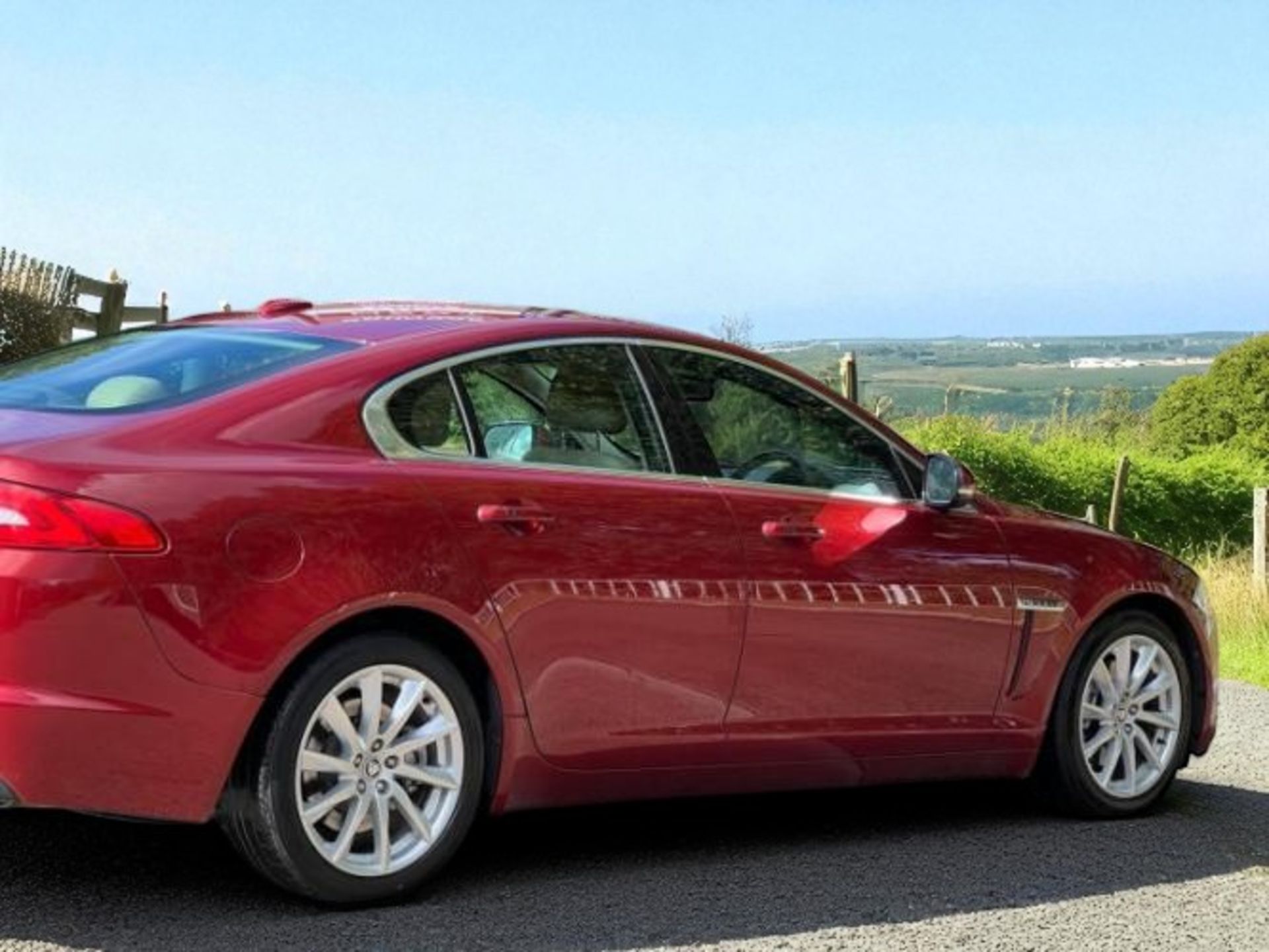 2012 JAGUAR XF 2.2D PREMIUM LUXURY AUTO (S/S) 4DR >>--NO VAT ON HAMMER--<< - Image 12 of 41