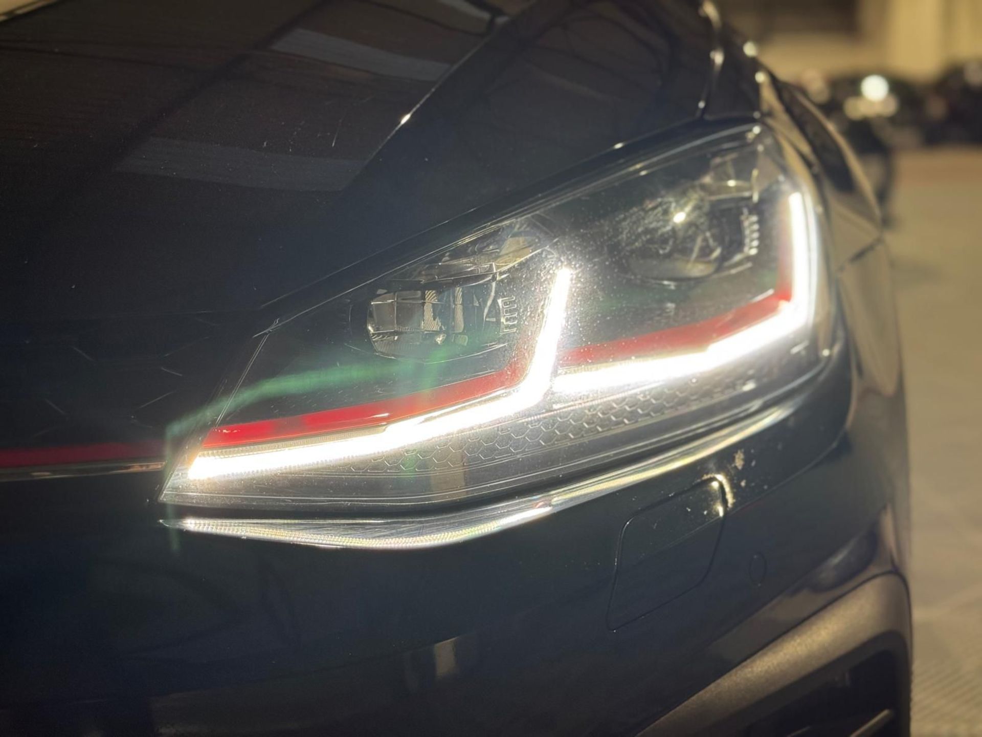 2017 VOLKSWAGEN GOLF GTI 2.0 TSI DSG – 88K MILES – HIGH SPEC >>--NO VAT ON HAMMER--<< - Image 11 of 24