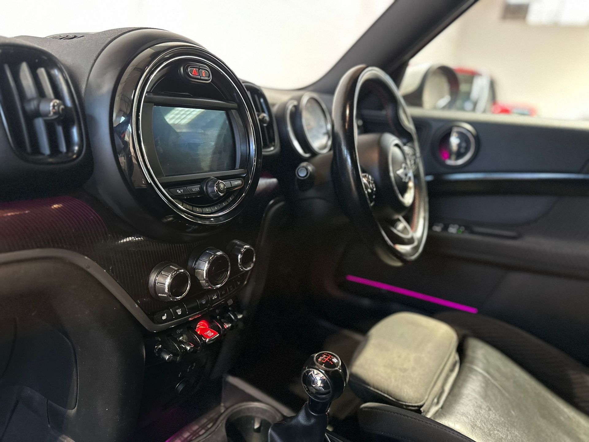2017 MINI COUNTRYMAN COOPER ALL4 – GREAT SPEC – 2 OWNERS - 130K MILES >>--NO VAT ON HAMMER--<< - Image 30 of 51