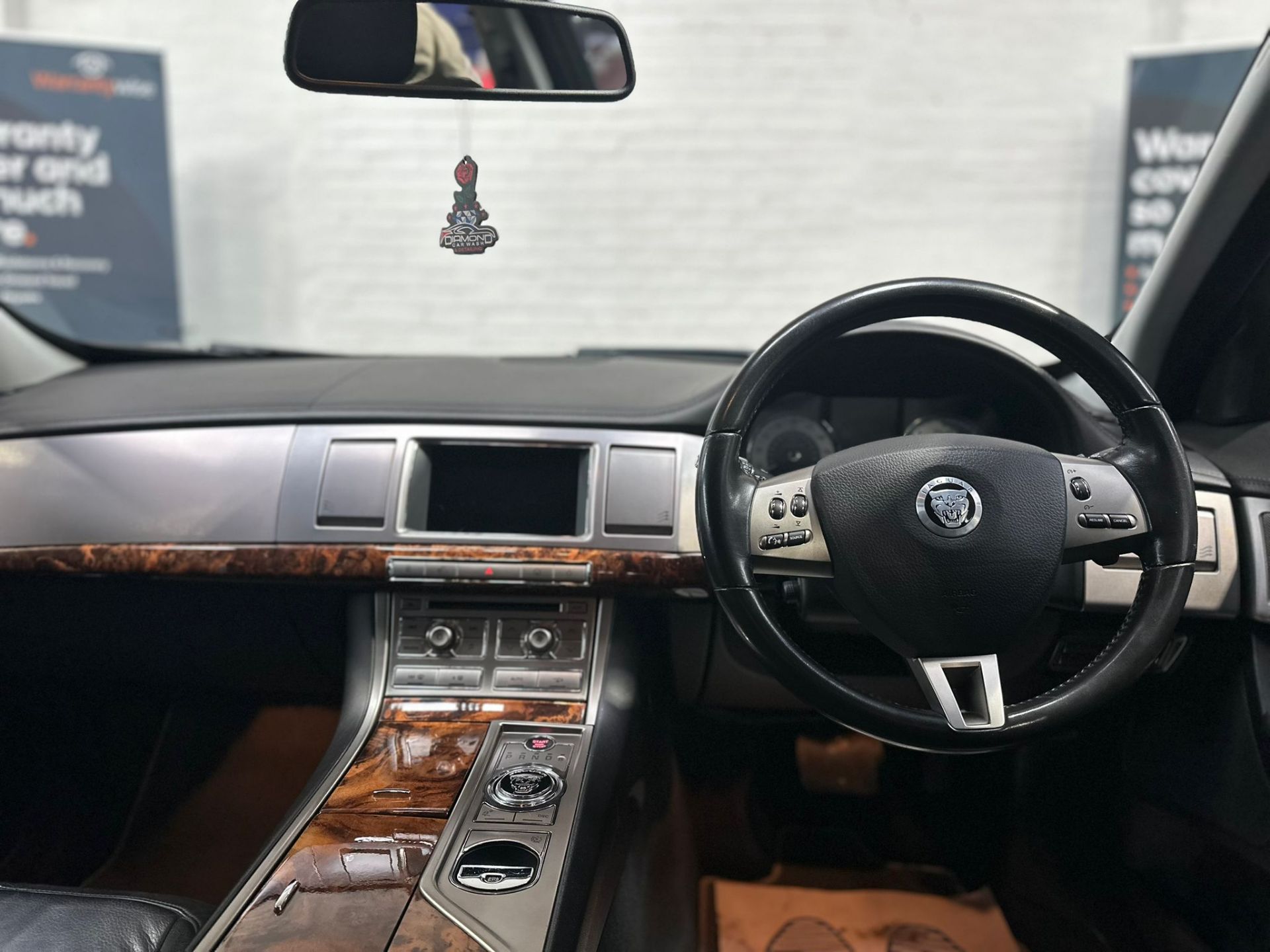 2008 JAGUAR XF LUXURY D V6 2.7 AUTO – FULL SERVICE HISTORY, 2 KEYS, >>--NO VAT ON HAMMER--<< - Image 33 of 36