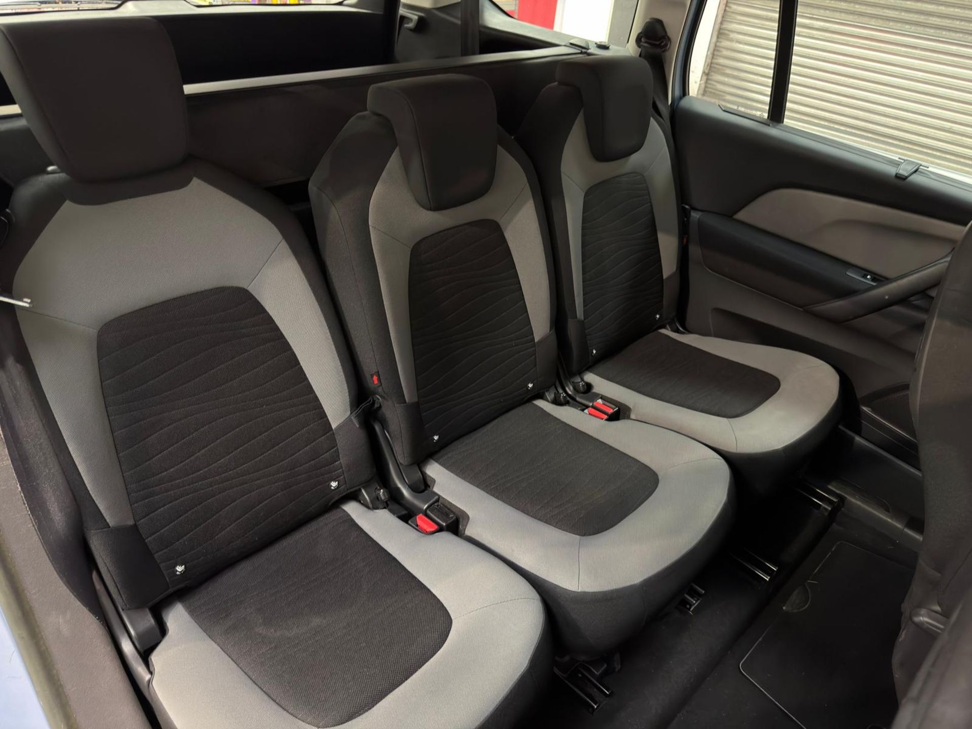 2014 CITROEN GRAND C4 PICASSO 1.6 E-HDI EXCLUSIVE – 7 SEATER >>--NO VAT ON HAMMER--<< - Image 31 of 49