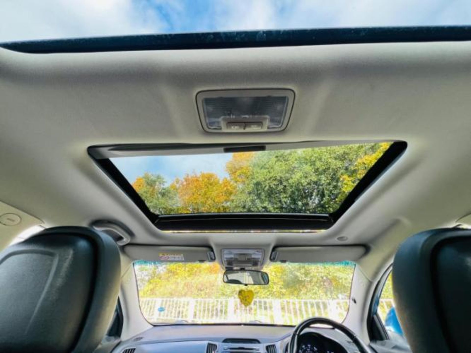 2014 KIA SPORTAGE 1.7 CRDI ECODYNAMICS 2 2WD>>--NO VAT ON HAMMER--<< - Image 11 of 34