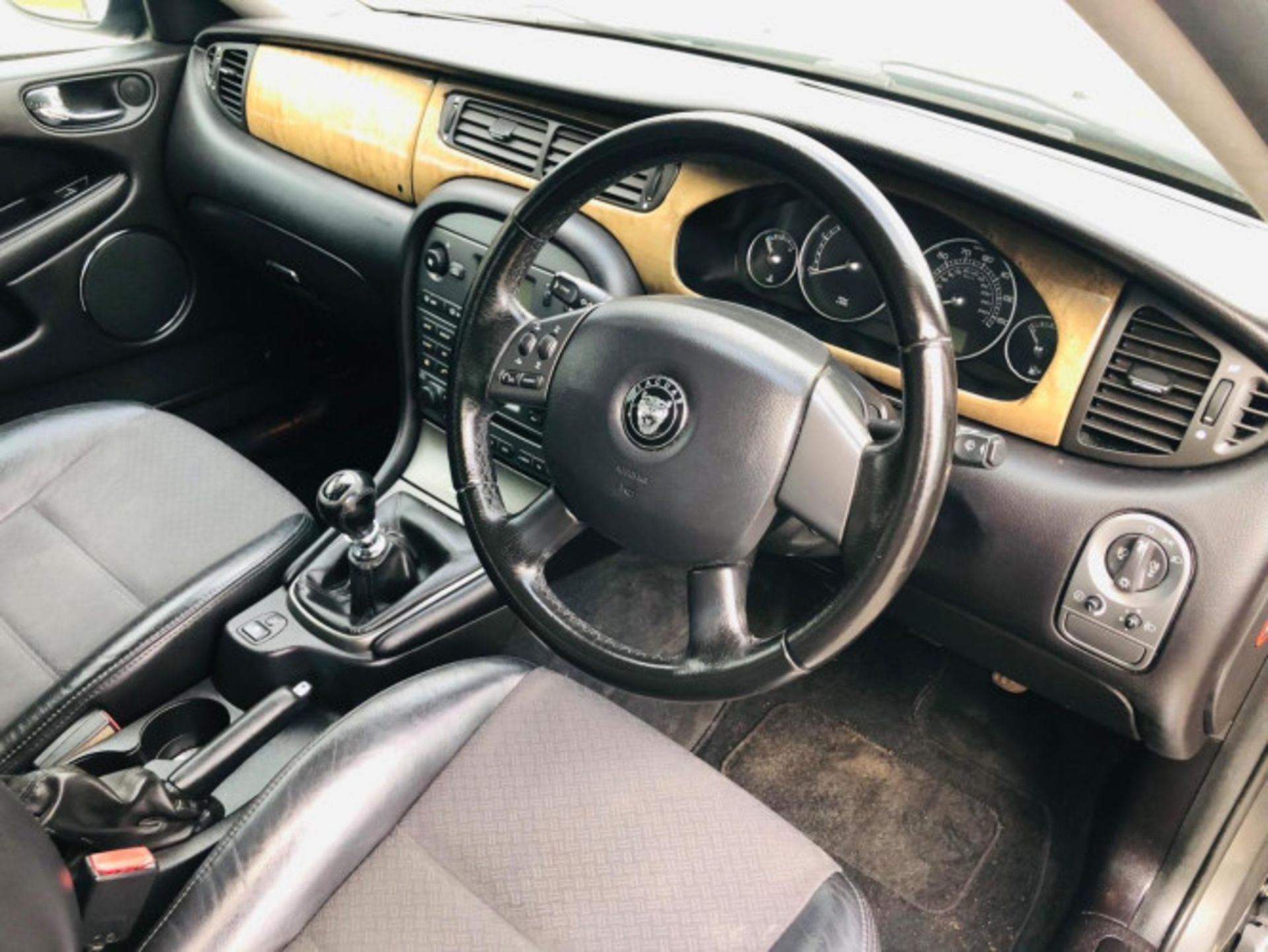 2007 JAGUAR X-TYPE 2.0D S 4DR – 87,487 MILES – GREY – MANUAL >>--NO VAT ON HAMMER--<< - Image 13 of 27