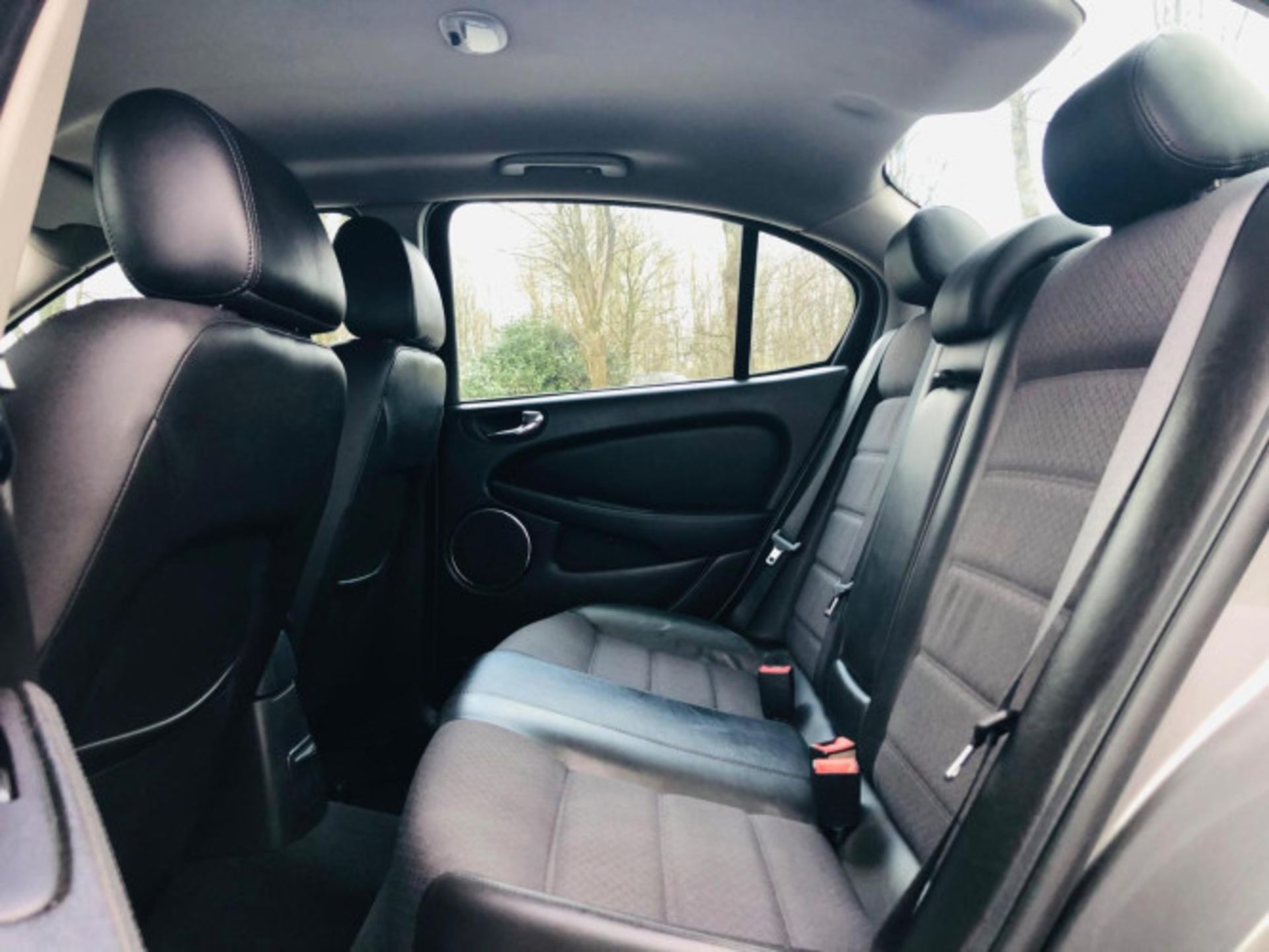 2007 JAGUAR X-TYPE 2.0D S 4DR – 87,487 MILES – GREY – MANUAL >>--NO VAT ON HAMMER--<< - Image 25 of 27