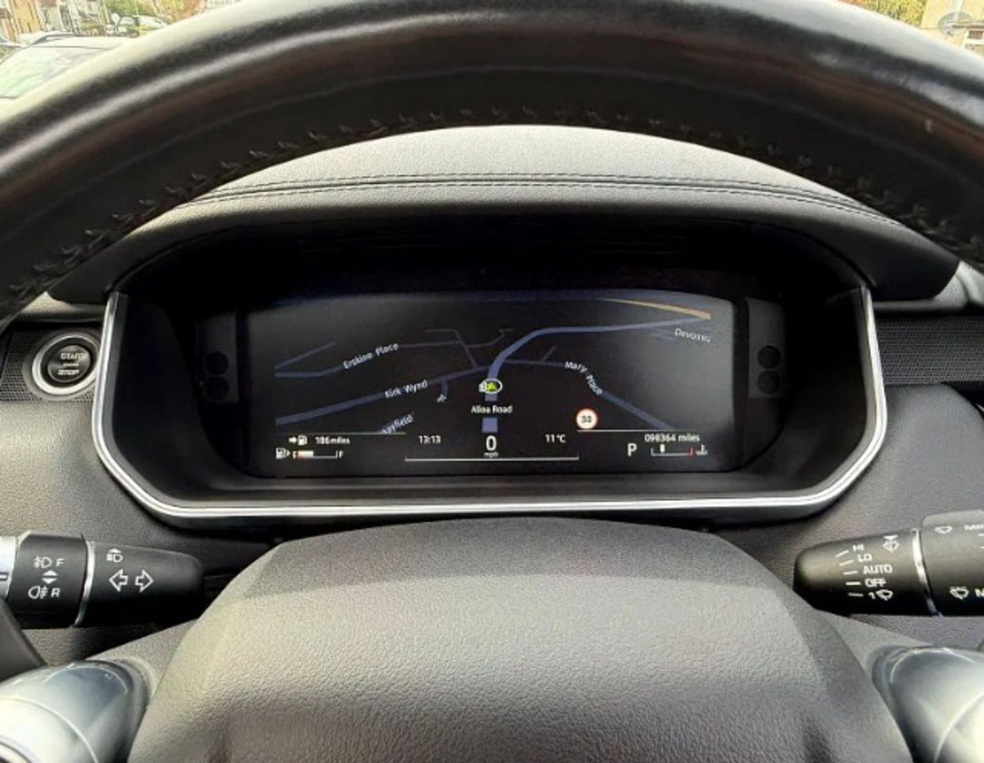 2017 LAND ROVER RANGE ROVER SPORT HSE SDV6 AUTO – WHITE – 98K MILES >>--NO VAT ON HAMMER--<< - Image 32 of 42