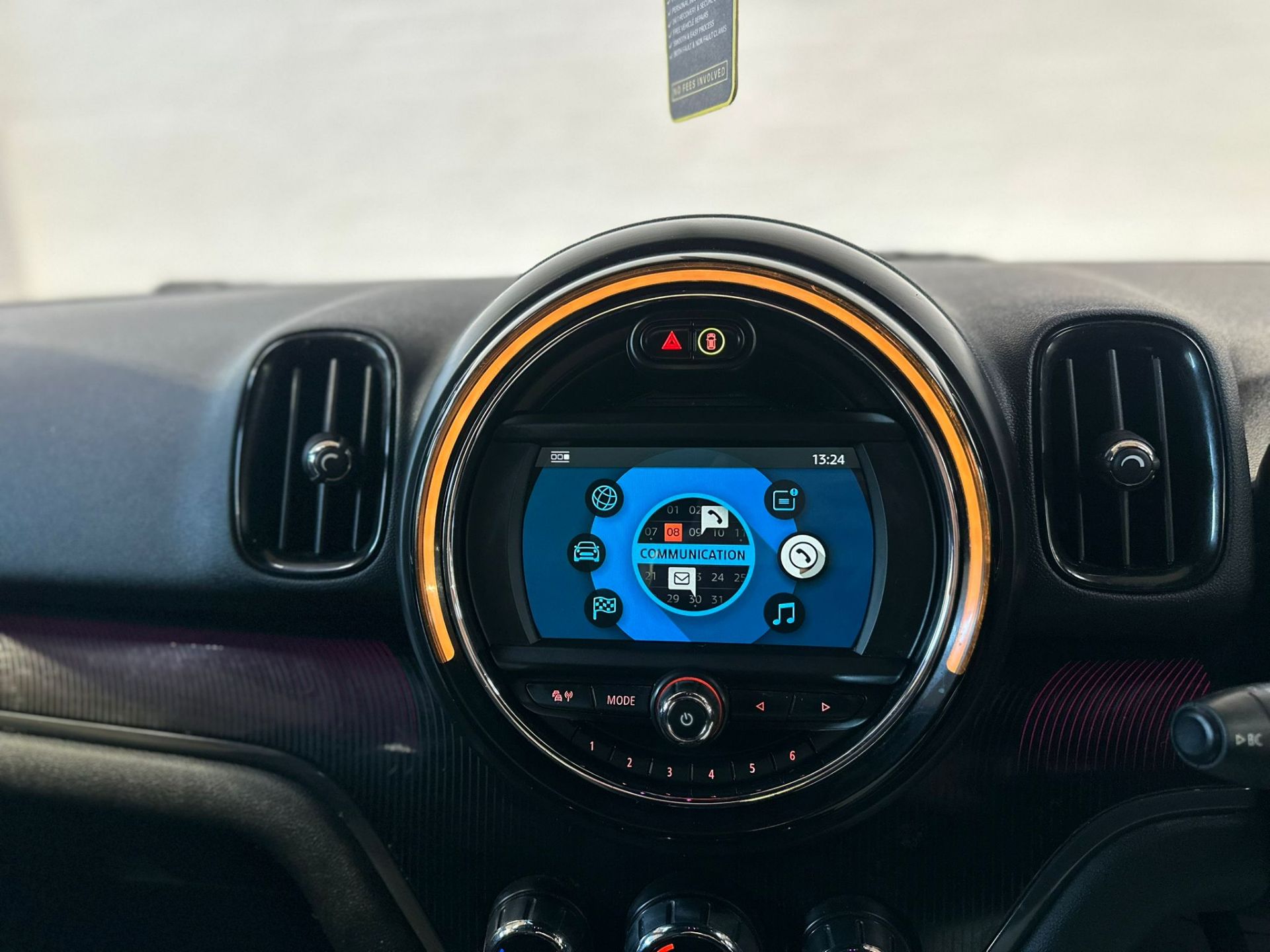 2017 MINI COUNTRYMAN COOPER ALL4 – GREAT SPEC – 2 OWNERS - 130K MILES >>--NO VAT ON HAMMER--<< - Image 26 of 51