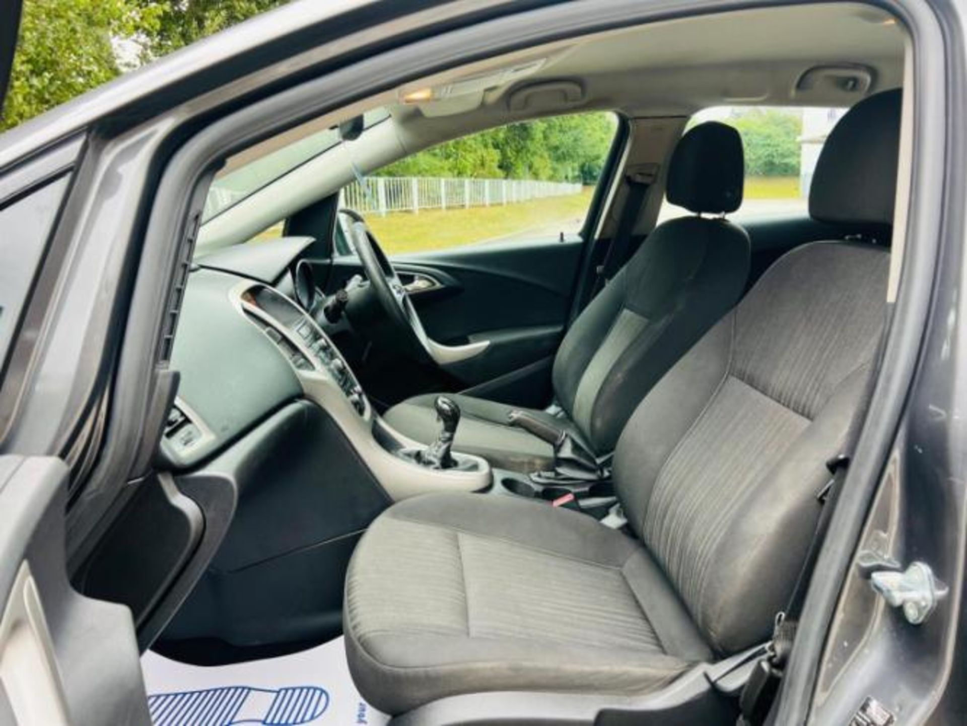 2011 VAUXHALL ASTRA 1.7 CDTI ECOFLEX EXCLUSIV SPORTS TOURER ESTATE>>--NO VAT ON HAMMER--<< - Image 15 of 36