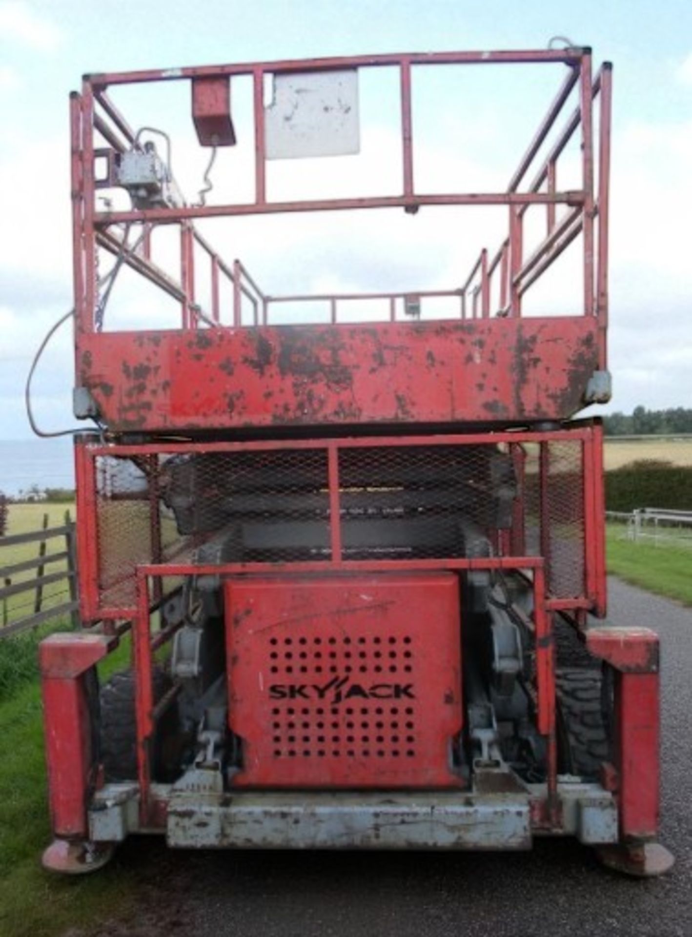 2007 SKYJACK SJ9250 SCISSOR LIFT - Image 12 of 13