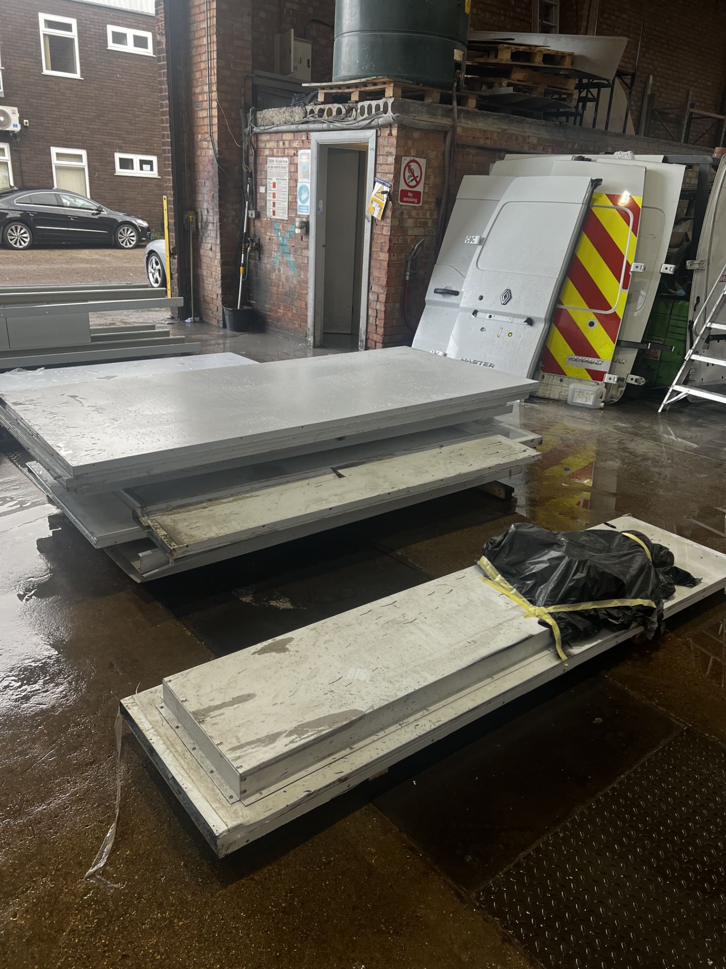 DALBY PAINT MIXING ROOM - Image 11 of 11