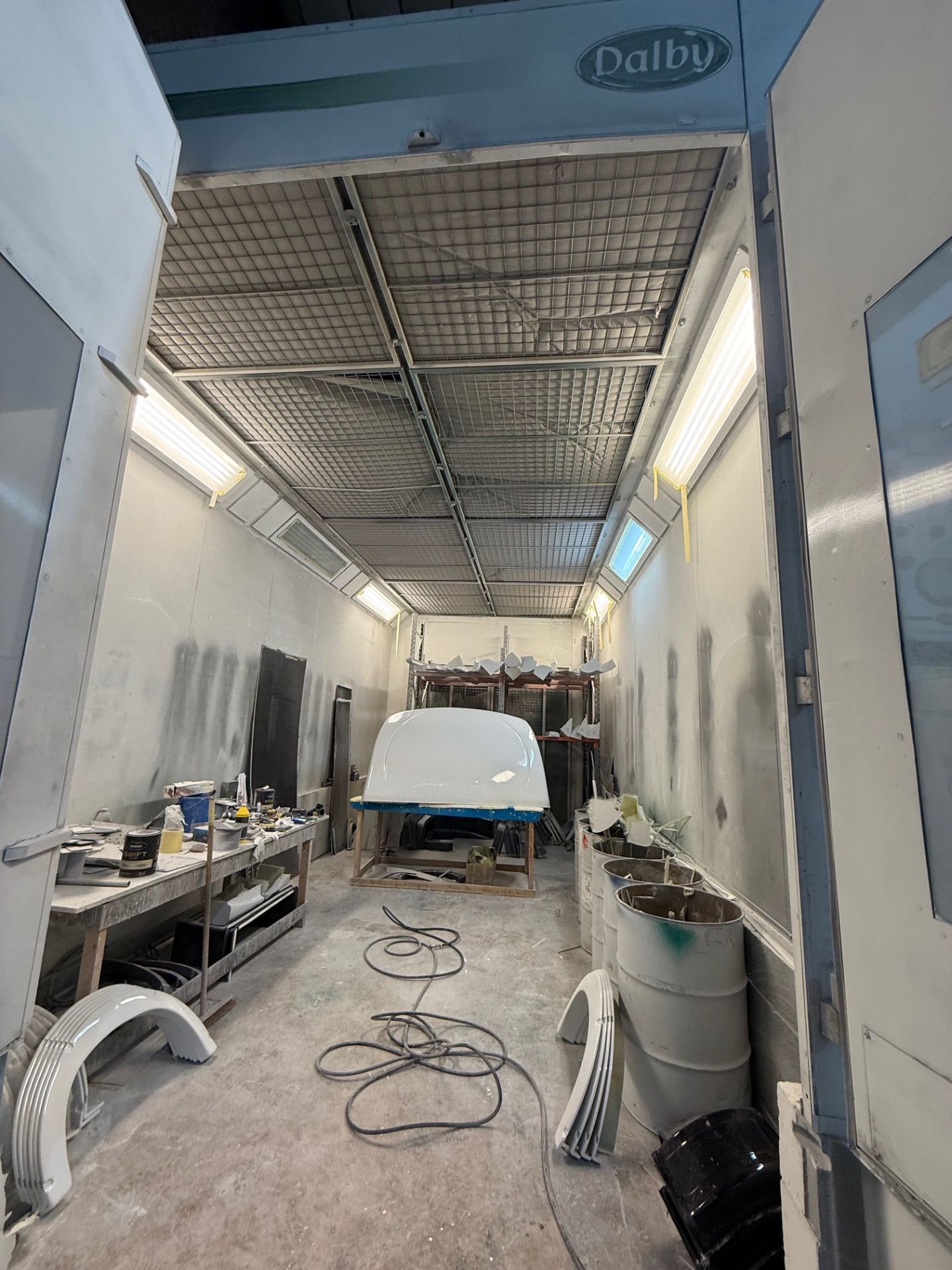 DALBY HI GENESIS COMMERCIAL SPRAY BOOTH MEASURING APPROX 9M X 4.5M - Image 5 of 7