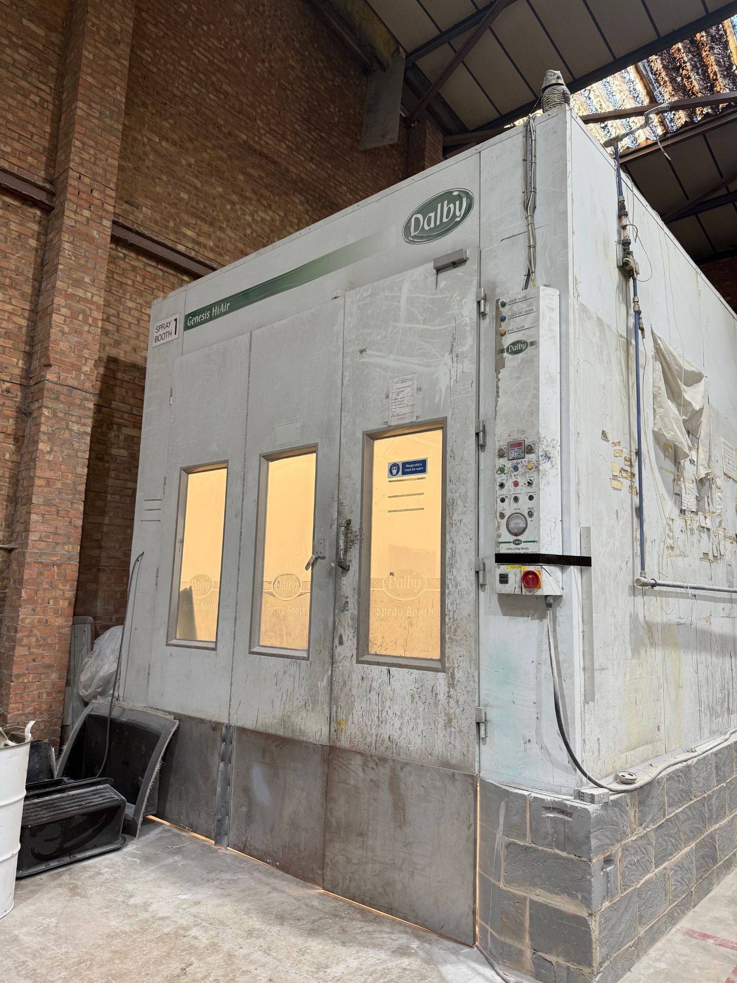 DALBY HI GENESIS COMMERCIAL SPRAY BOOTH MEASURING APPROX 9M X 4.5M