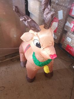 APPEARS NEW - INFLATABLES NAPKINS STOCKINGS OUTDOOR DECORATIONS SNOWGLOBES BLANKETS