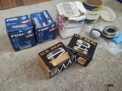 JOBLOT OF 6 - MIXED BRANDS BULBS AND MECHANICAL SEALS - ALL NEW