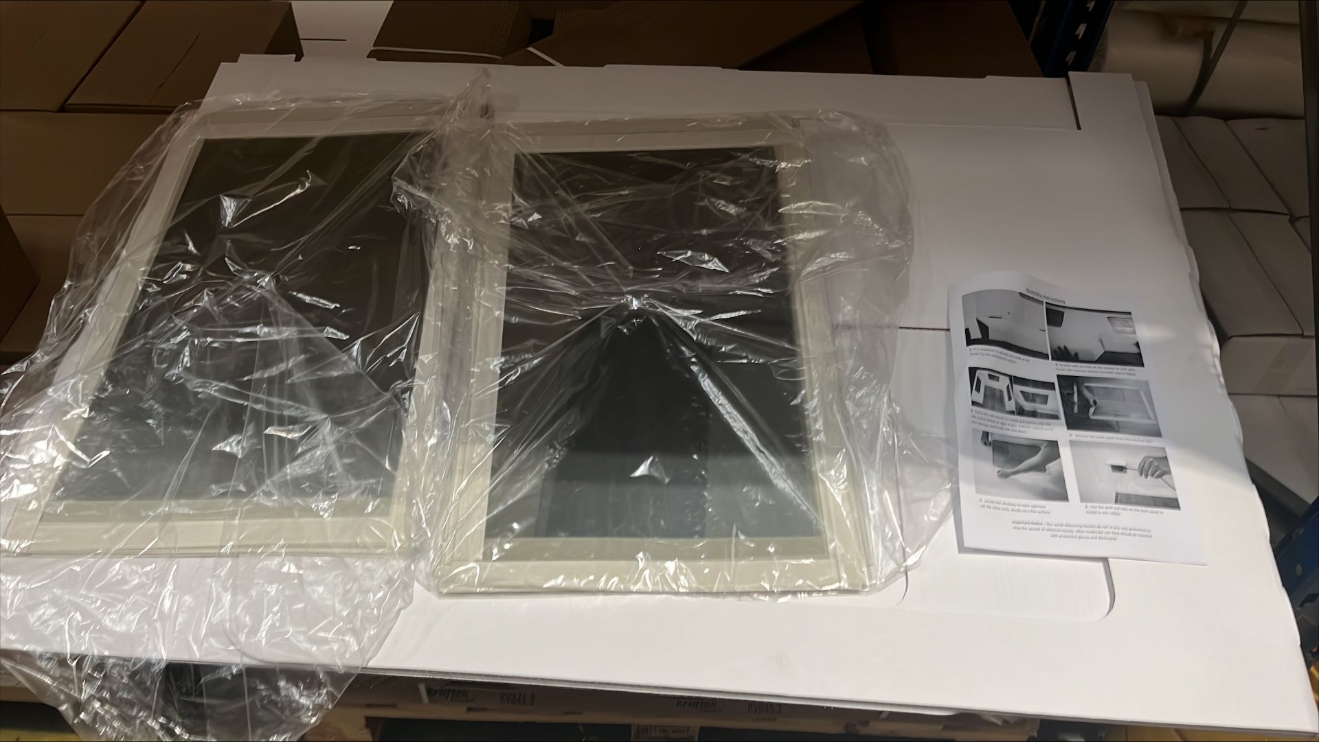 1 X PALLET WITH SNEEZE SCREEN 1150 X 900 X 600MM RRP£1900 - Image 3 of 4