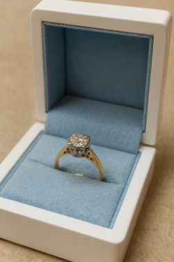 PRELOVED 18CT 1CT OLD CUT DIAMOND RING SIZE J 1/2