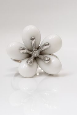 WHITE AGATE STONE SILVER RING & CZ SIZE O 1/2 *