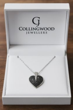 1.03CT BLACK & WHITE DIAMOND HEART PENDANT & CHAIN