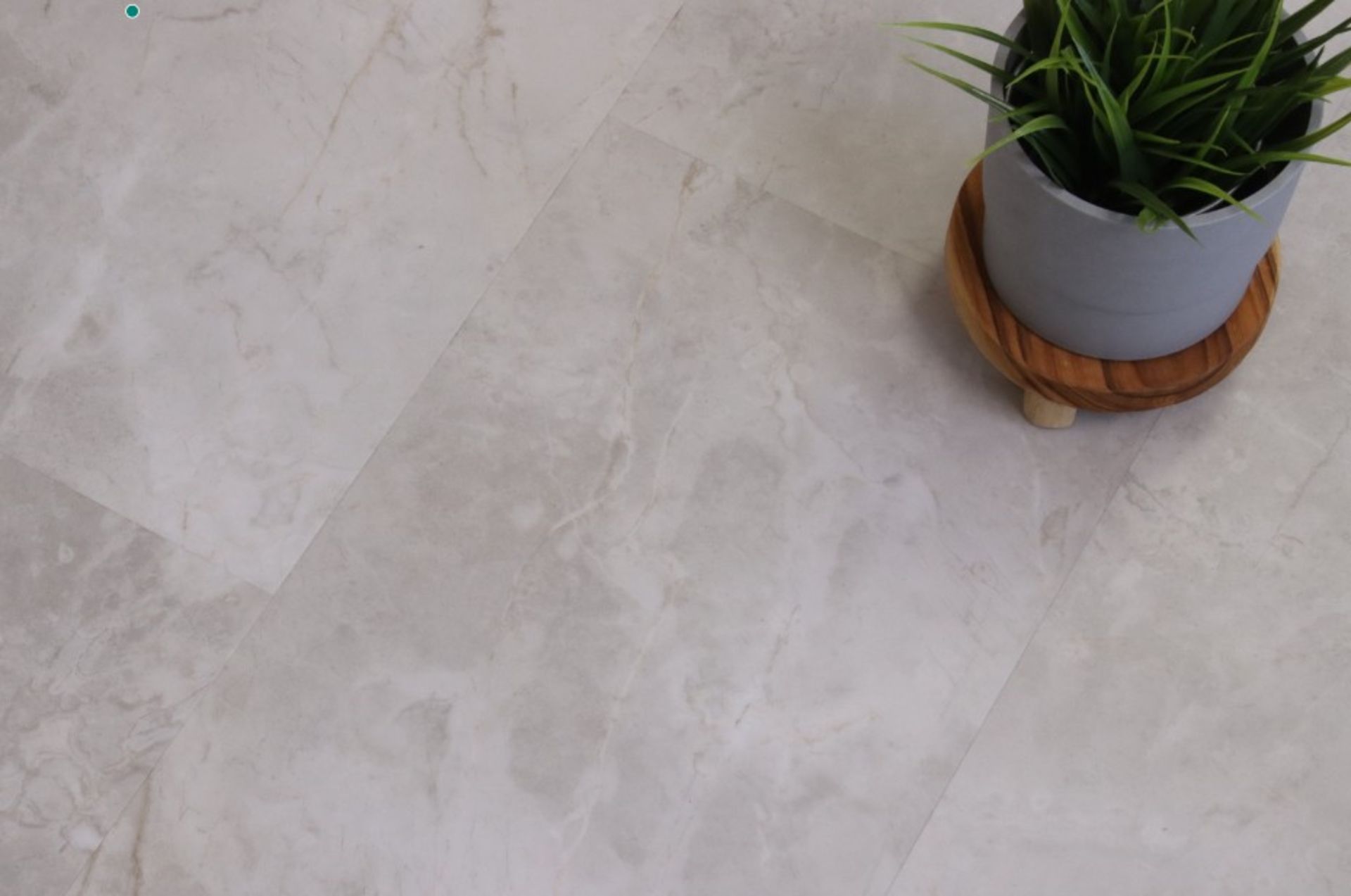 1 PALLET OF WHITBY SILVERMIST TILE - 54 PACKS - 120SQM