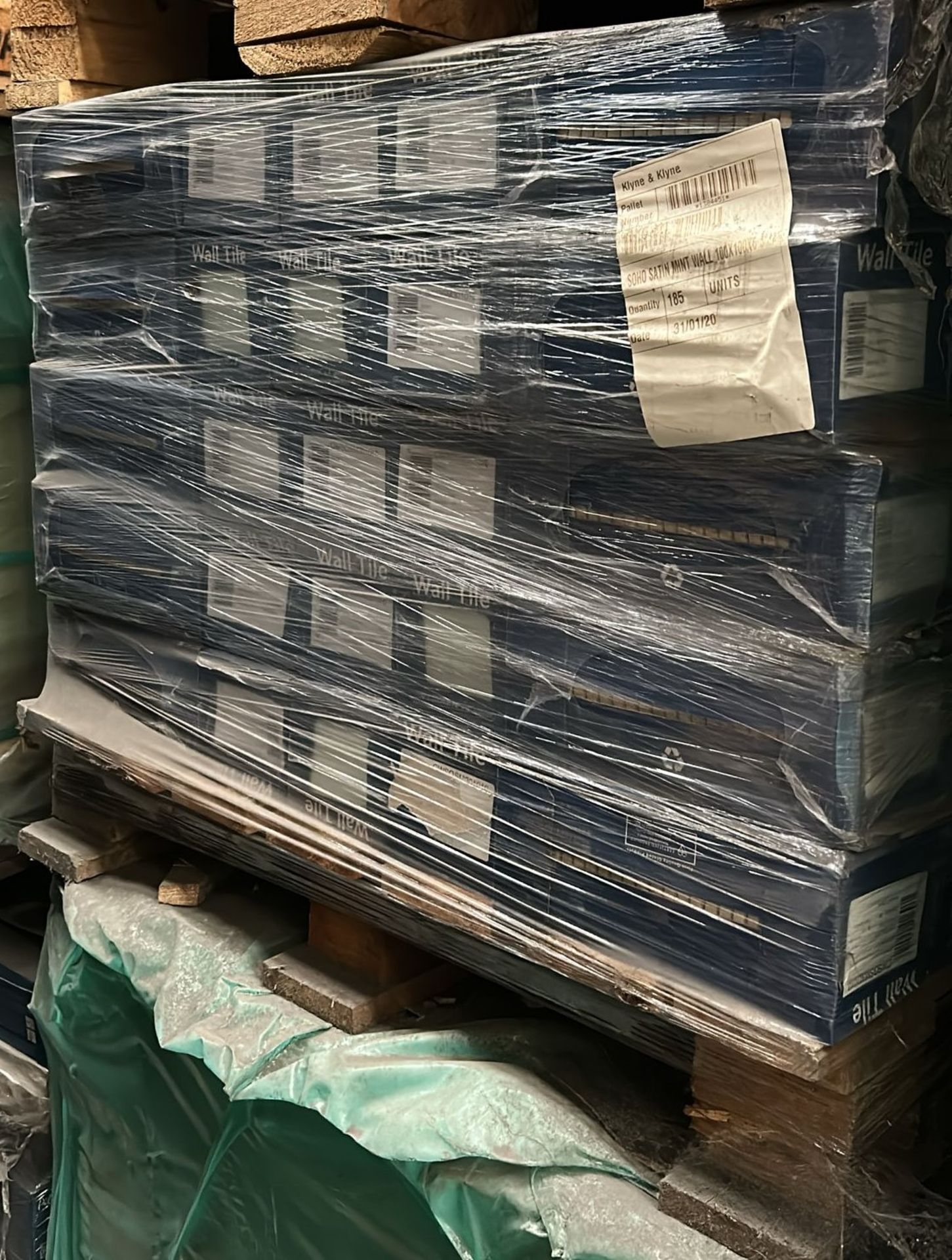 185 BXS SOHO SATIN MINT WALL TILES 10X10CM (APPROX 4X4"). - Image 2 of 2