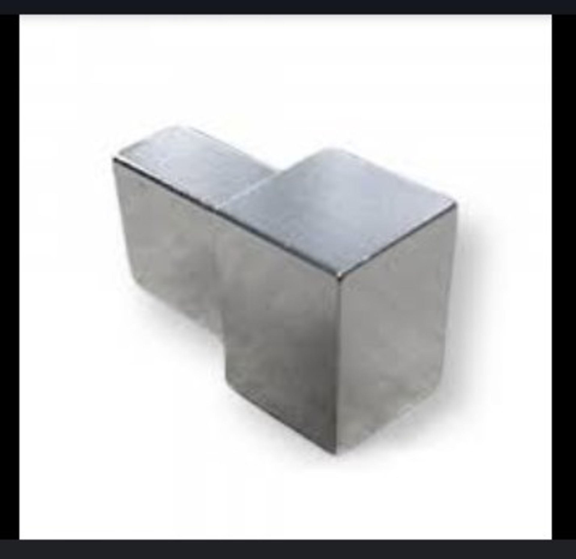 520 PIECES OF 12MM METAL SQ.EDGE SILVER CORNER PK2