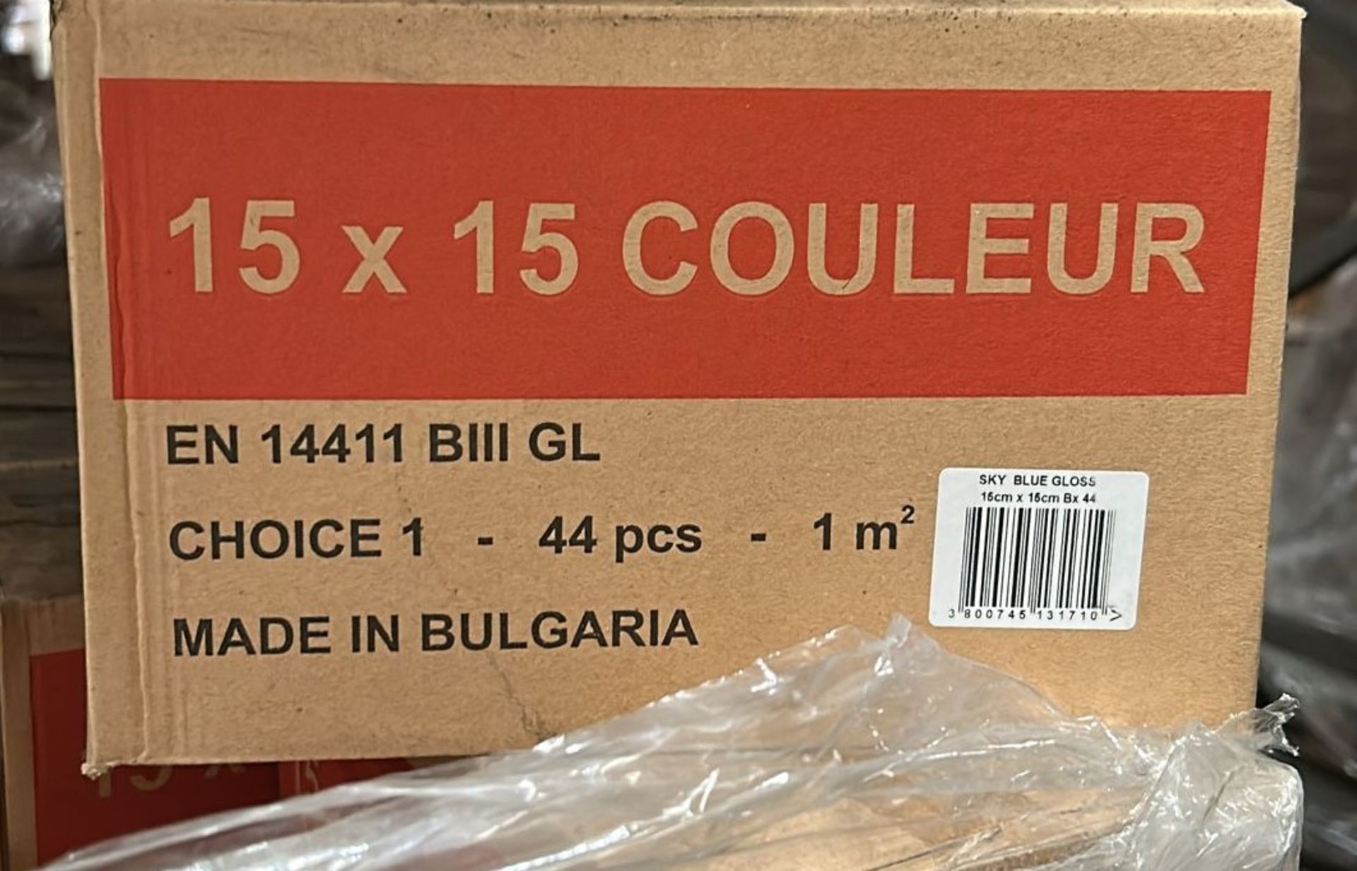 120 BXS SKY BLUE GLOSS WALL TILES 15X15CM. - Image 2 of 3