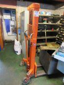 BT Lifters Rolatruc pallet lifter, max load 1320lb Please note: LOLER: This lot has no record of