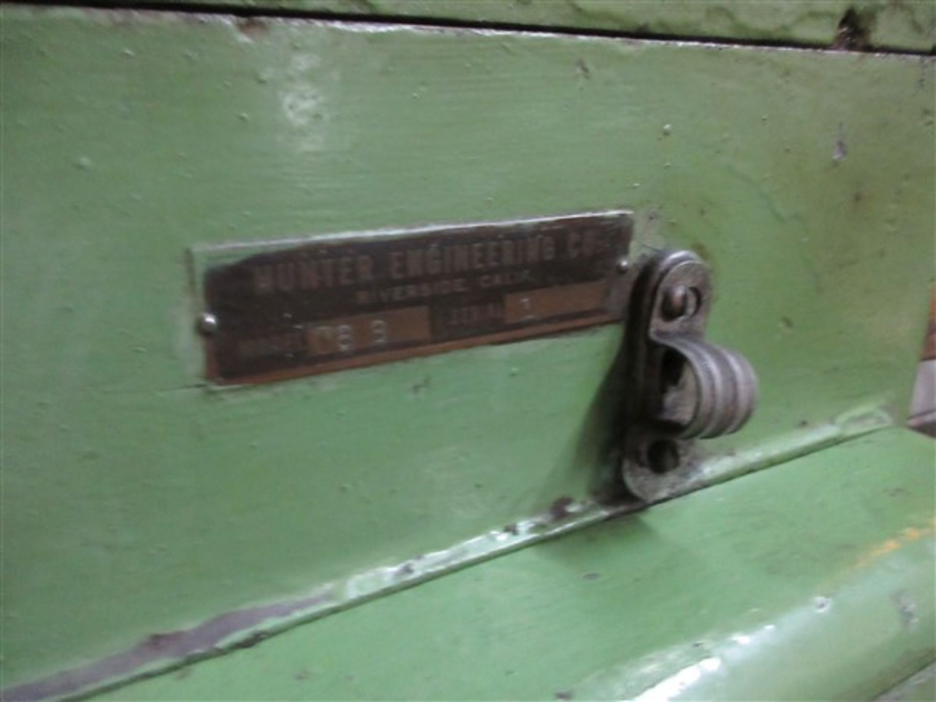 Hunter vertical slotter, model 78B, serial no. 1, table size 29" x 8.5", with 3 jaw chuck Please - Image 3 of 7