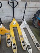 Pramec Lifter Manual pallet truck 2200KG