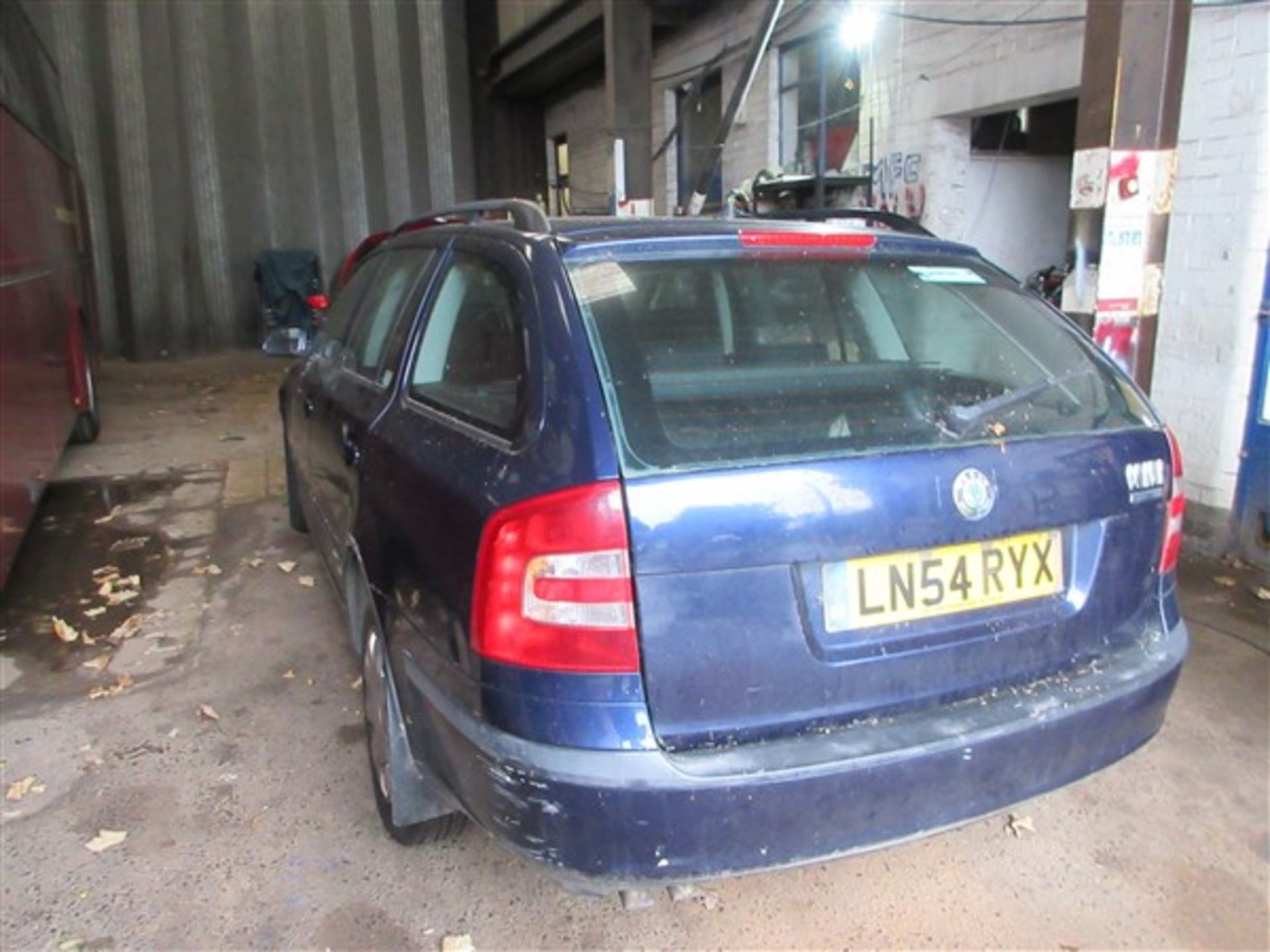 Skoda Octavia TDI 5 seat estate Reg: LN54 RYX Mileage: 165,119 - Image 4 of 11
