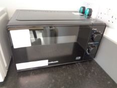 Cookworks microwave oven Please Note this lot is located at Unit 2, Milland Road Industrial