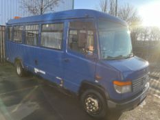 2006 MERCEDES - BENZ VARIO 613D Minibus
