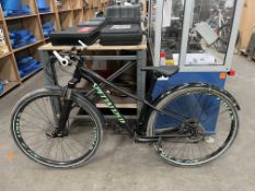 SPECIALIZED Mountain Bicycle - Aluminium Frame (size XS)