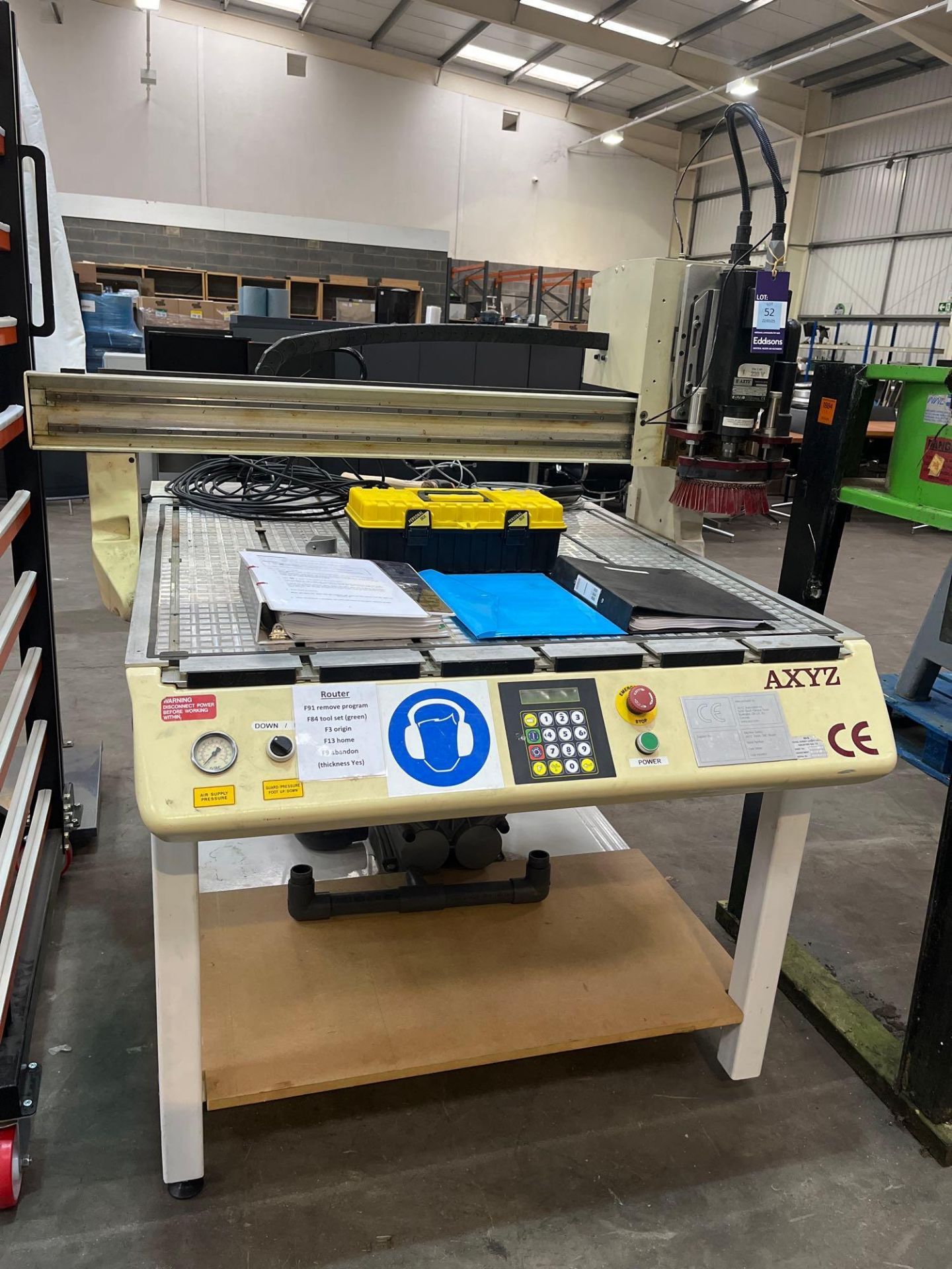 AXYZ Series CNC Router Table - 1PH - bed working area 52