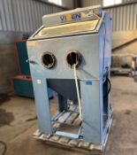 Shot blast cabinet