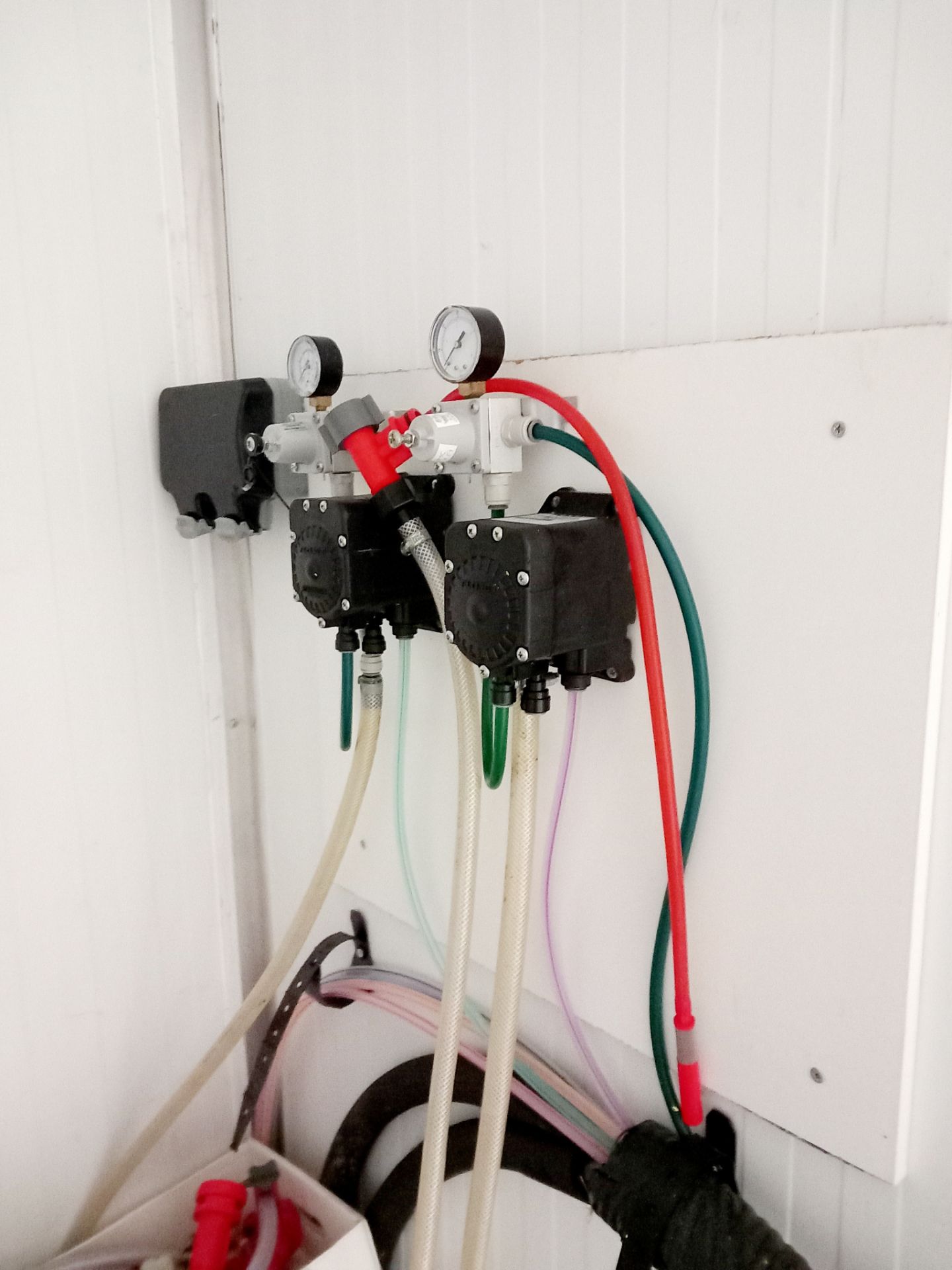 2 x Angram Hand Pumps with beer chiller & lines (Purchaser responsible for safe disconnection) - Image 4 of 4