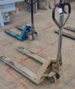 Crown 2000KG Hand Hydraulic Pallet Truck (1997)