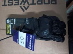 Klim Badlands Aero Pro Short Glove; Colour: Stealth Black; 3924-002-120-001; Size: S; RRP: £170