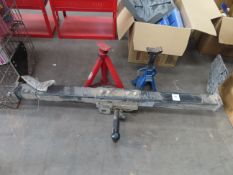 WILKO 'MT054' Tow Bar and 2 x Vehicle Jacks